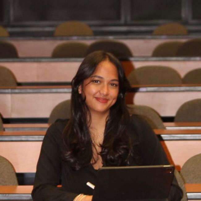 Babysitter in Montreal: Miarana