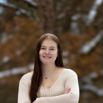 Babysitter in Eau Claire: Jolene