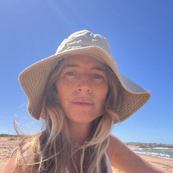 Trabajo para niñera en El Tesoro: trabajo para niñera Veronica