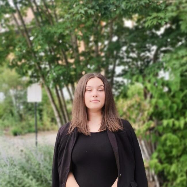 Babysitter in Bourbon-Lancy: Kimberley