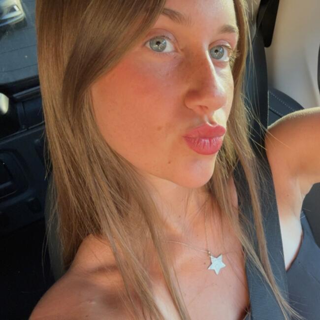 Babysitter in Neuville-sur-Saône: Elwenn