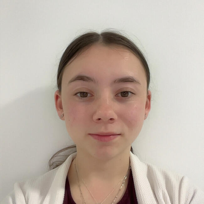 Babysitter in Gargenville: Lilly