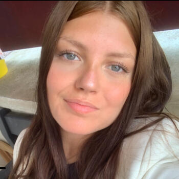 Babysitter in Castelsarrasin: Saya