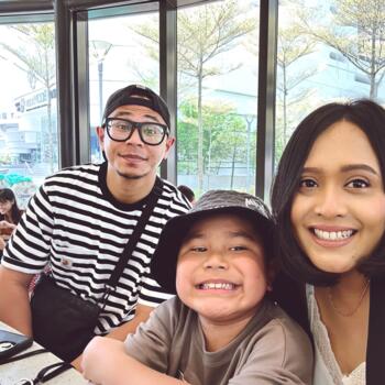 家长 Singapore Island: Hartini