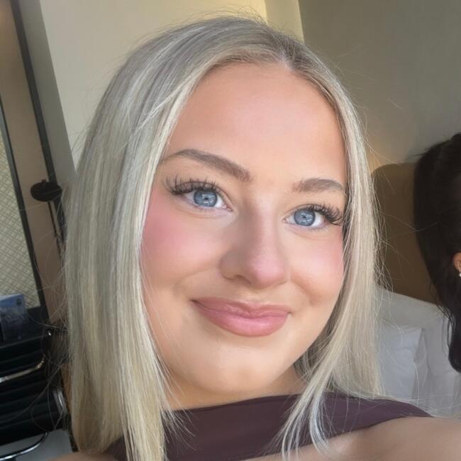 Babysitter in Melbourne: Hannah