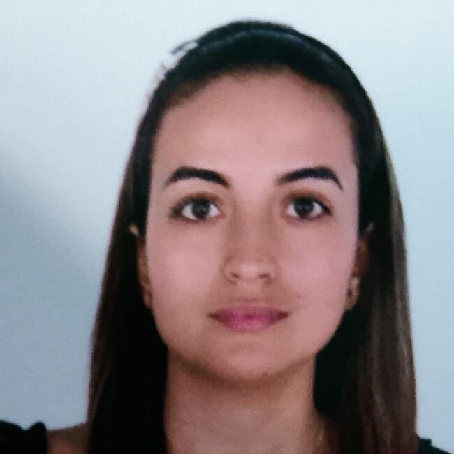 Babysitter in Seville: Dora