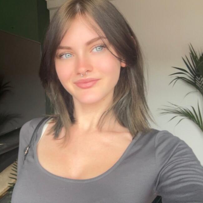 Babysitter in Scunthorpe: Olivia