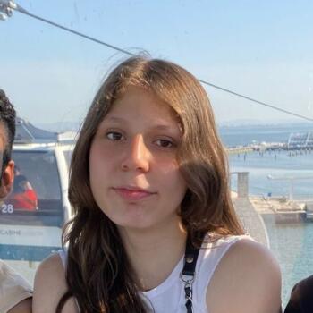 Babysitter em Paço de Arcos: Gabriela