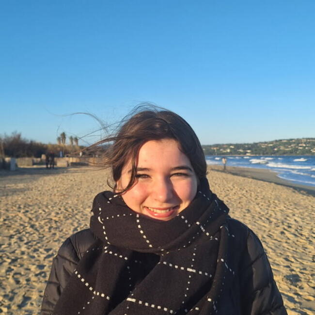 Babysitter in Riscle: Chloé