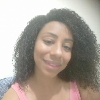 Babysitter in Criciúma: Karine Silva