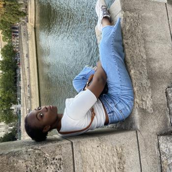 Baby-sitter in Neuilly-sur-Seine: Cindy