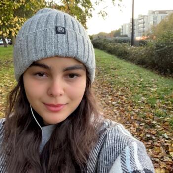 Babysitter in London: Meriem