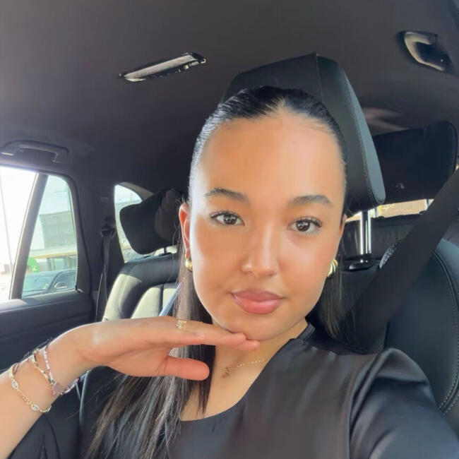 Babysitter in Le Landeron: Janna