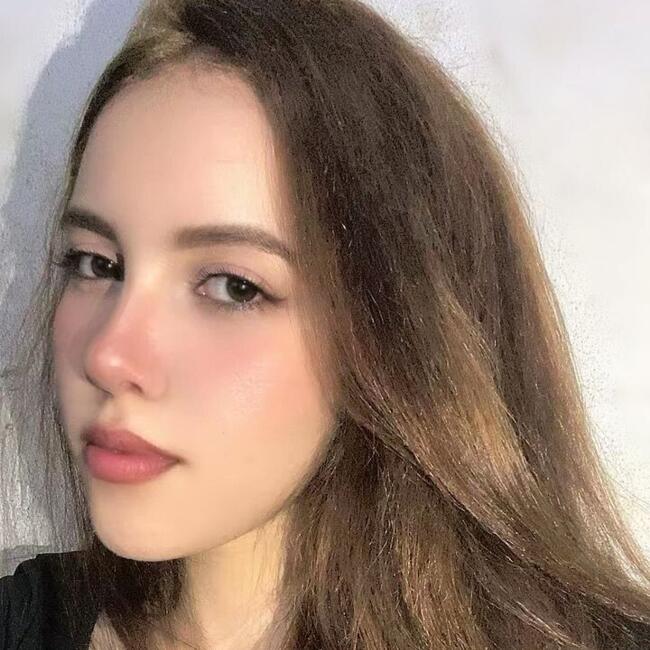 Babysitter in Curitiba: Débora