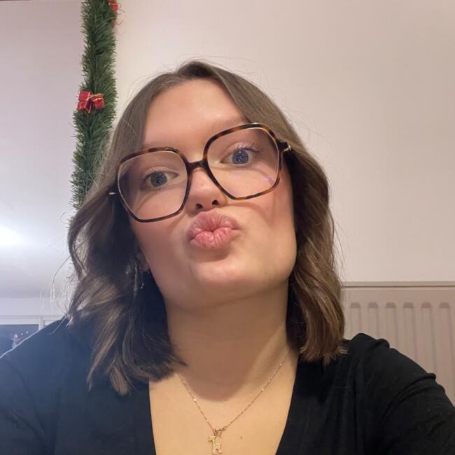 Babysitter in Rœulx: Vassilia