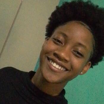 Babysitter in Mauá: Thais