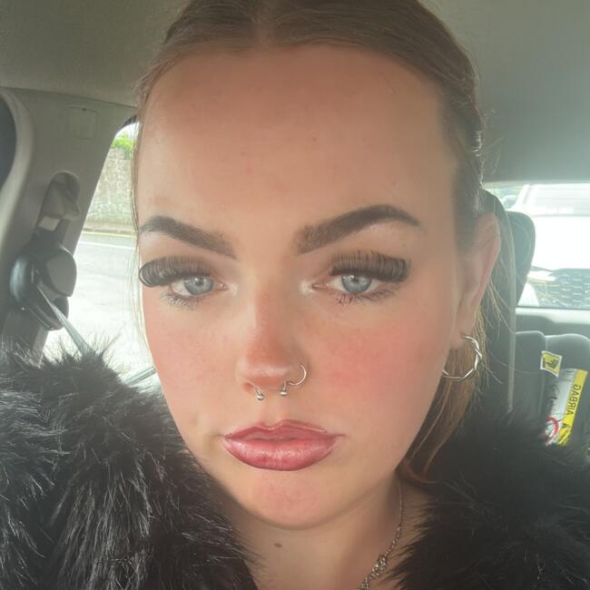 Babysitter in Cork: Courtney