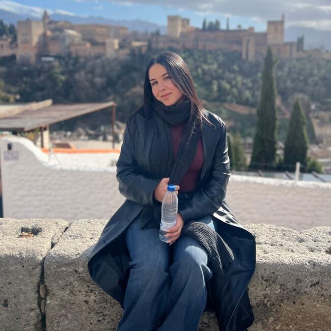 Nanny in Granada: Nour