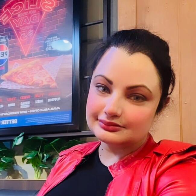 Babysitter in Invercargill: Disha