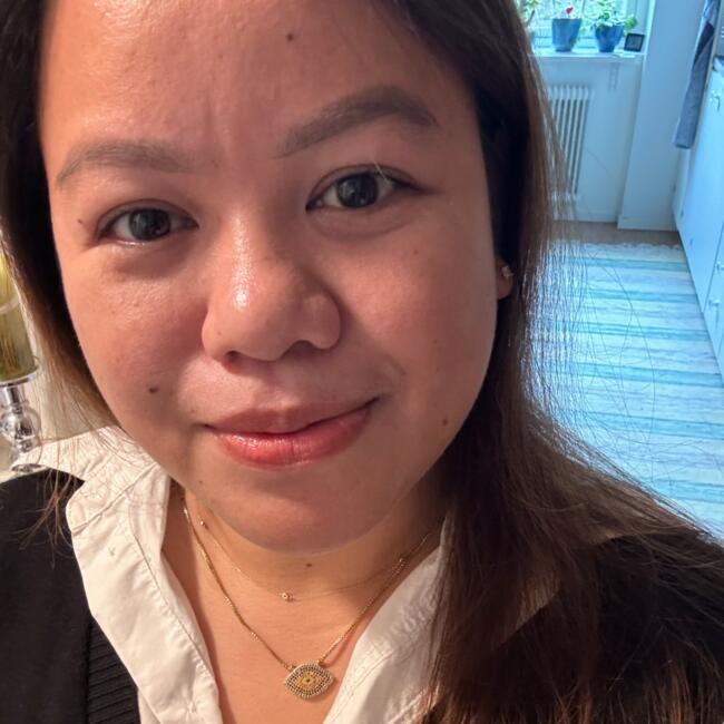 Baby-sitter in Västerås: Mayshiel