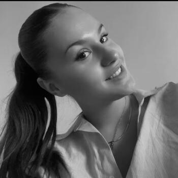 Babysitter in Lyon: Ines