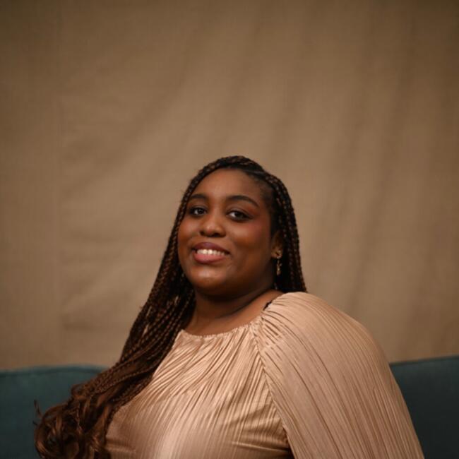 Babysitter in Chanteloup-les-Vignes: Myriam