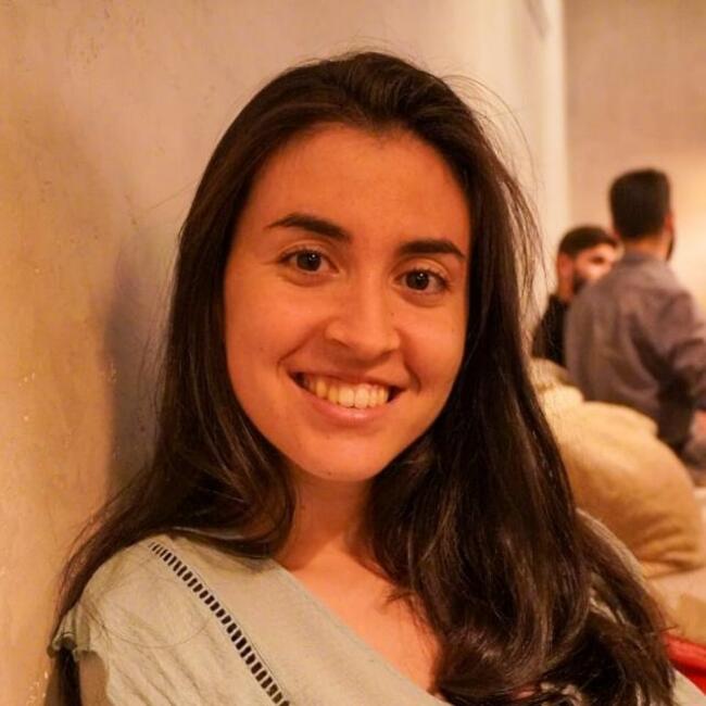 Babysitter em Aves: Marisa