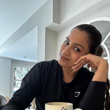 Babysitter in London: Udarika