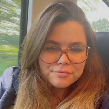 Babysitter in Lymington: Chloe