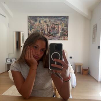 Babysitter in Saint-Tropez: Juliette