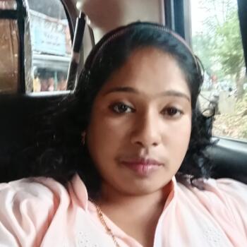 جليسة أطفال إمارة الشارقة: Soniya