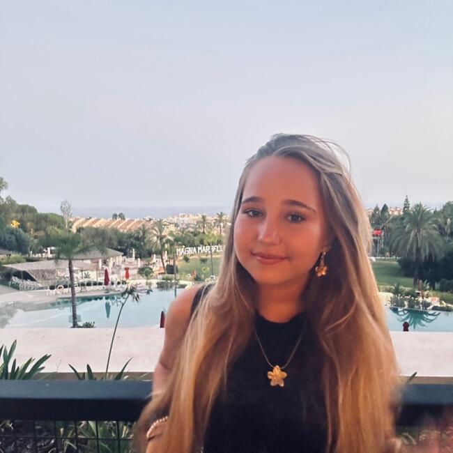 Babysitter in Chaumont-Gistoux: Laura