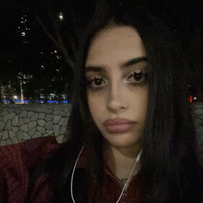 Babysitter in Melbourne: Yıldız