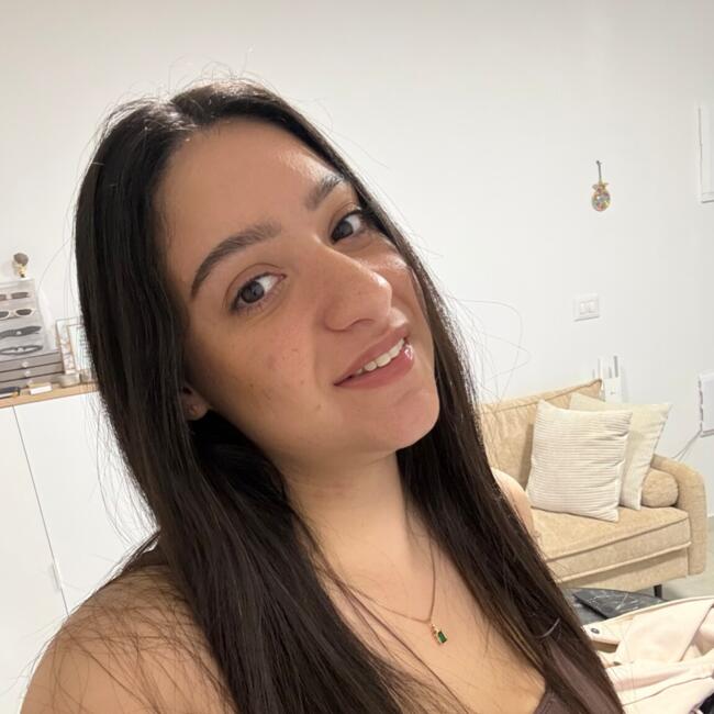 בייביסיטר ב- פתח תקווה: סיון