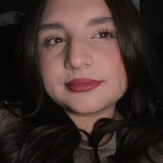 Babysitter in Phoenix: Evelyn