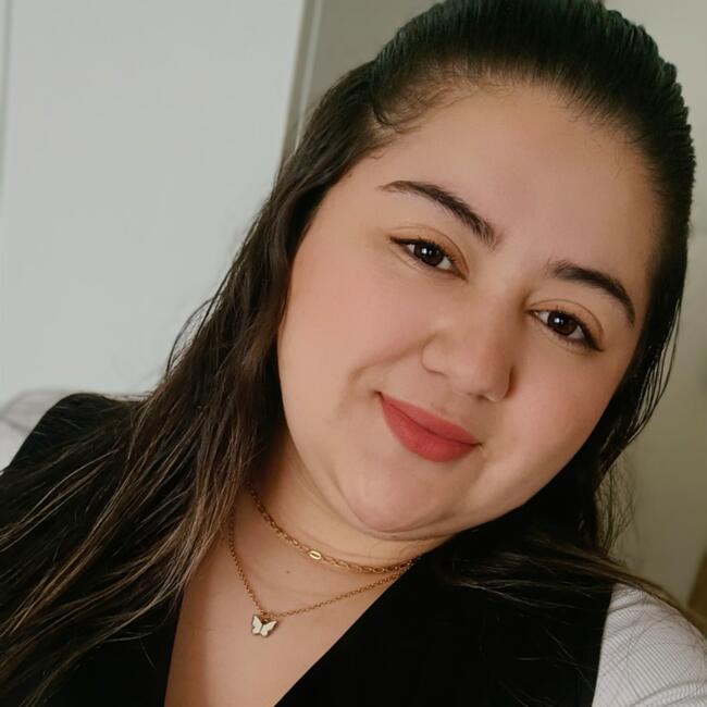 Babysitter in Seville: Lorena