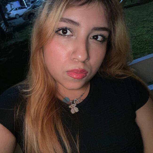 Niñera en Jardines de la Silla: A. Nicole