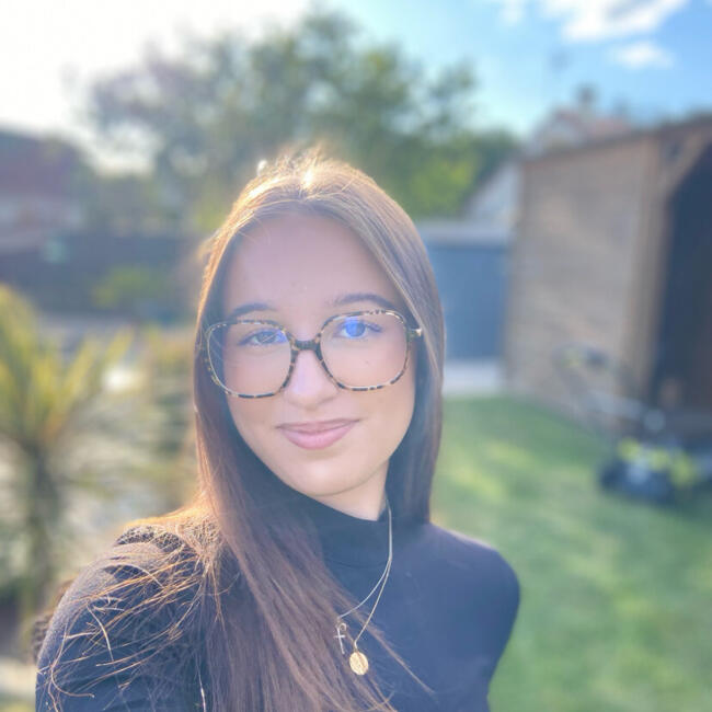 Babysitter in Tours: Celia