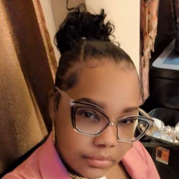 Babysitter The Bronx: Jasmin