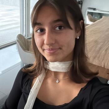 Babysitter Schönenbuch: Samira