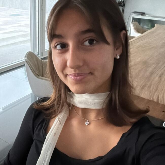 Babysitter in Schönenbuch: Samira