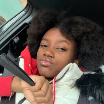 Babysitter in The Bronx: Marie
