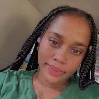 Babysitter in Morant Bay: Shanique
