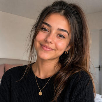 جليسة أطفال مكناس: Maroua