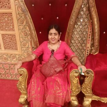 Babysitter in Mumbai: Deepti Khullar