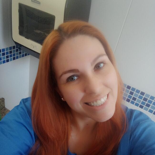 Emprego de babá em Santa Maria: Aline