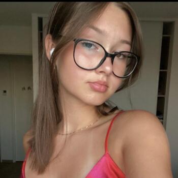 Babysitter Pomacle: Ella