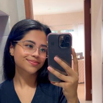 Babysitter in Brasília: Adriana