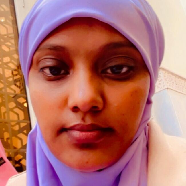 مربية أطفال في الدوحة: Madina