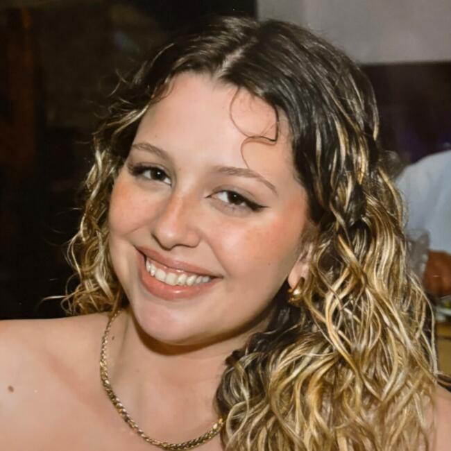 Babysitter in Vila Nova de Gaia: Maria